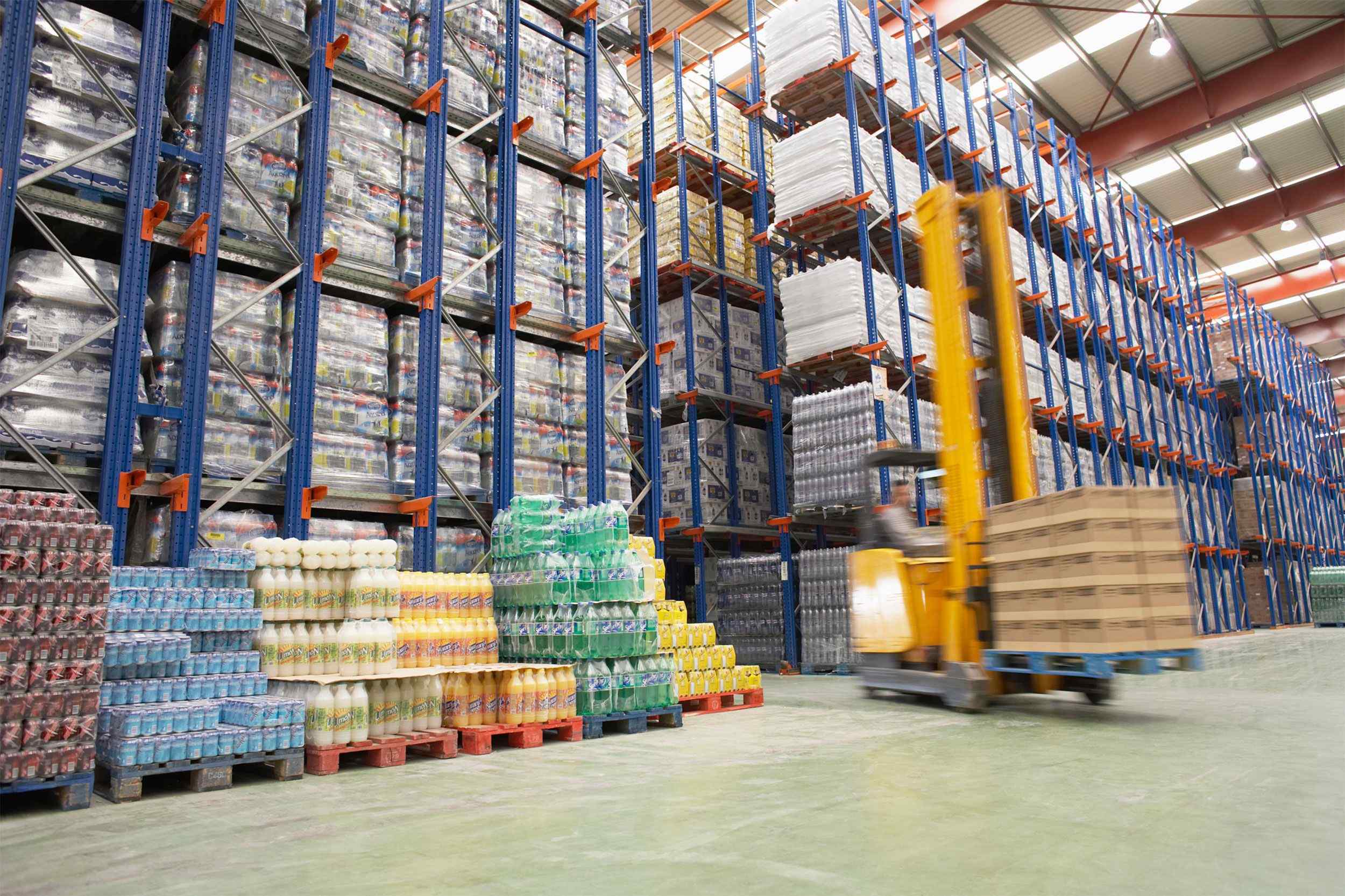 https://allportsfreight.com/wp-content/uploads/2015/09/Warehouse-and-lifter.jpg