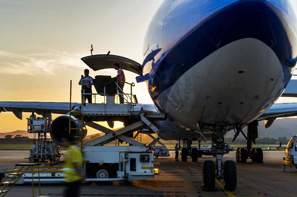 https://allportsfreight.com/wp-content/uploads/2015/09/shutterstock_150647810.jpg